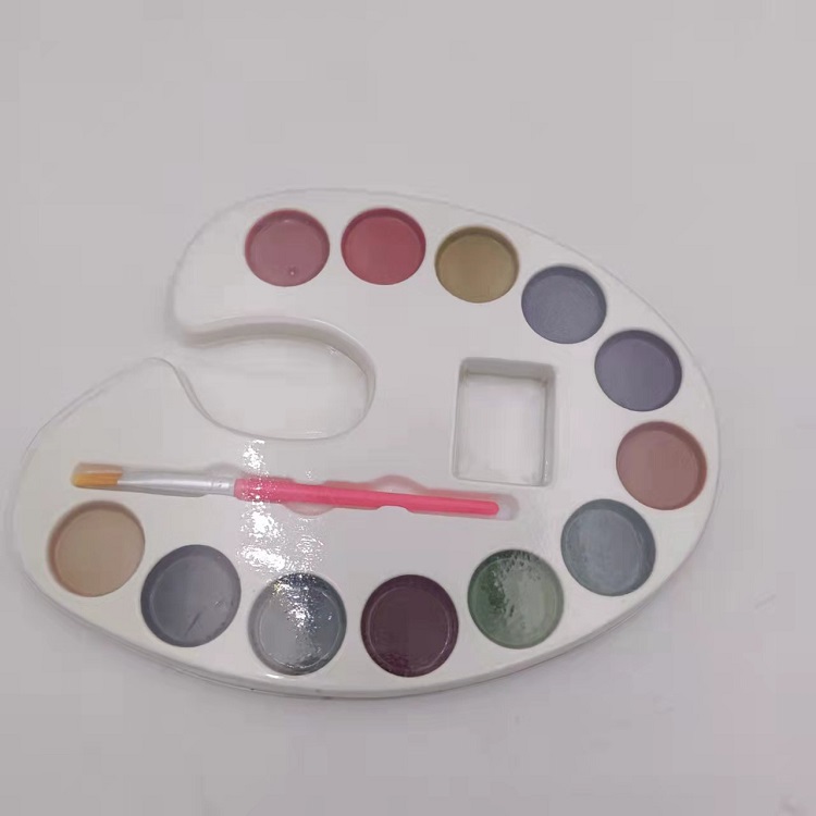 ¿Se secan las acuarelas semi húmedas en la paleta?